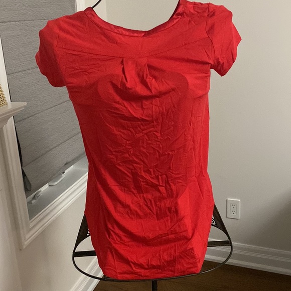 Alfani red essential tee. BNWT - Picture 5 of 7